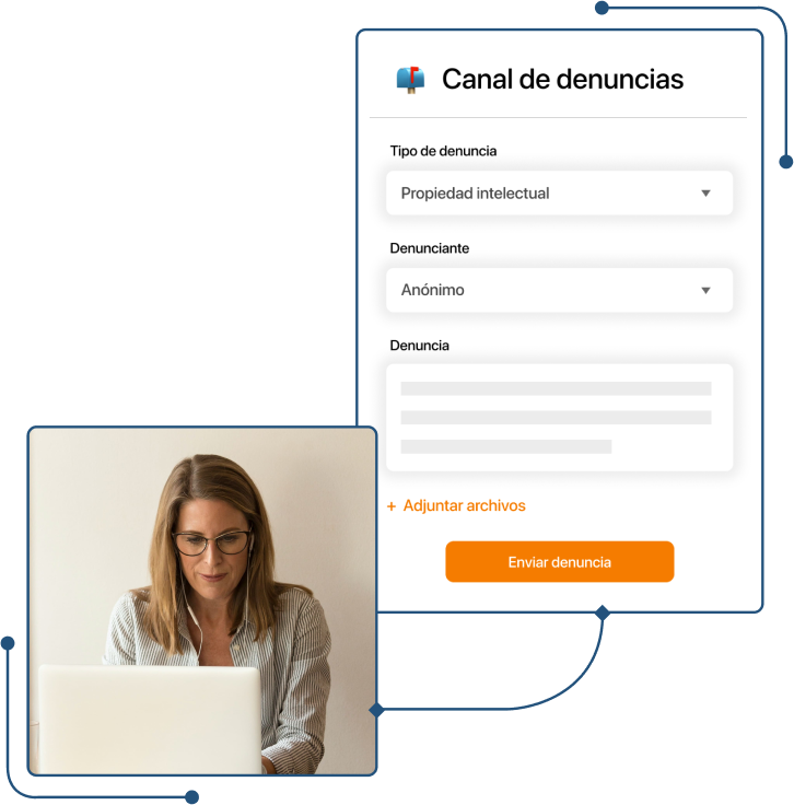 Mujer rellena una denuncia con TramitApp