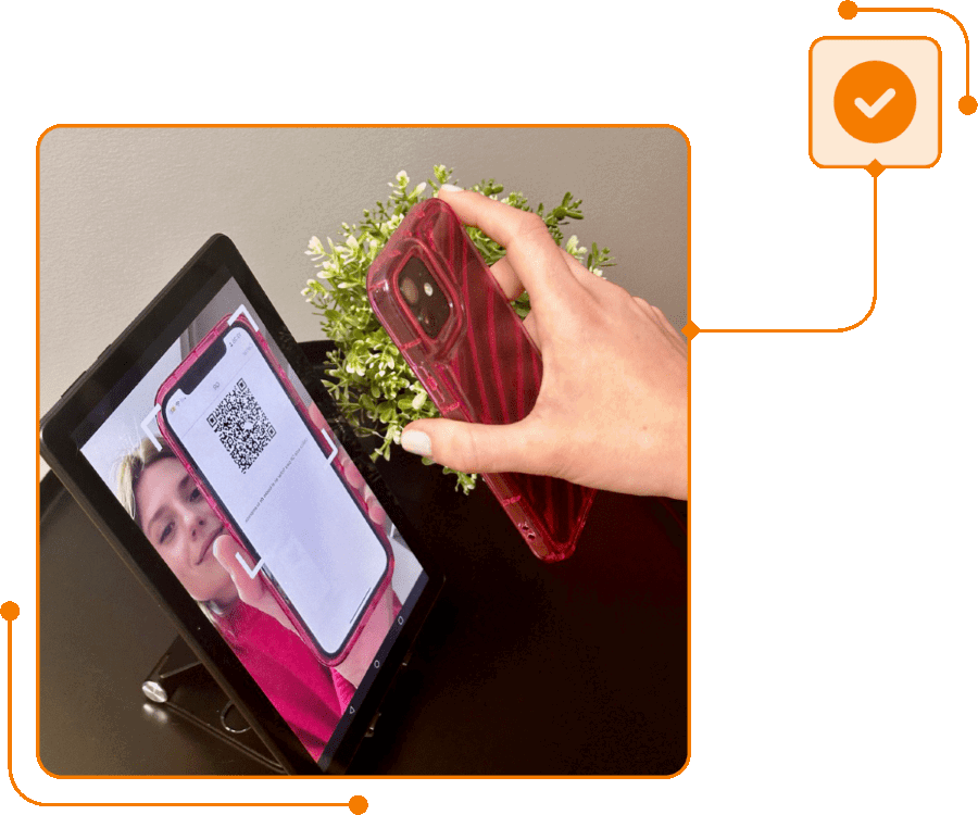 Captura de fichaje QR en TramitApp