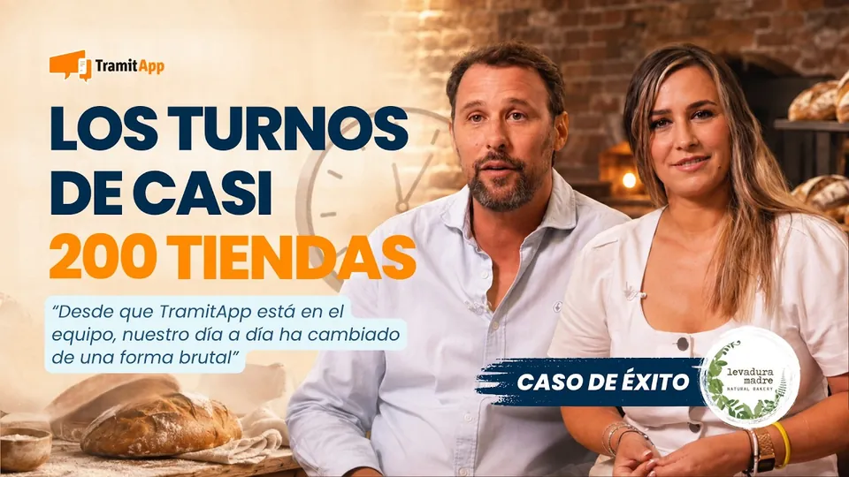 Equipo de Levaduramadre en su obrador, en el vídeo del caso de éxito de TramitApp
